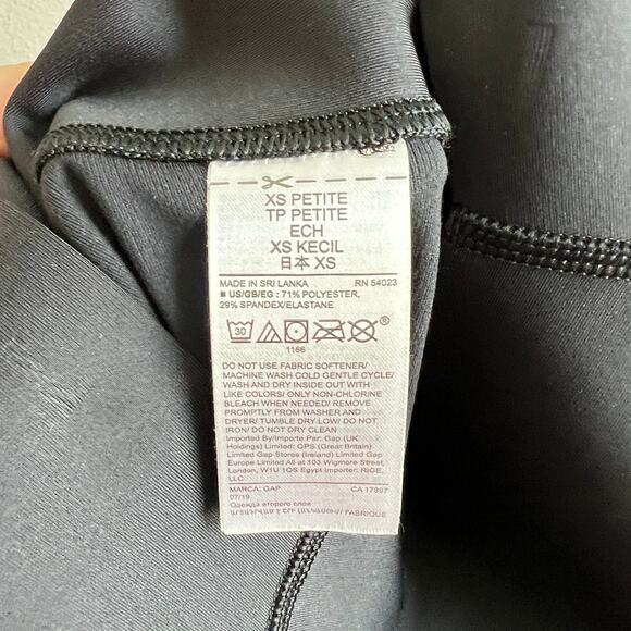 Gap Fit High Rise Black Star Galaxy Print Leggings Women's XS Petite Pockets - Picture 6 of 7